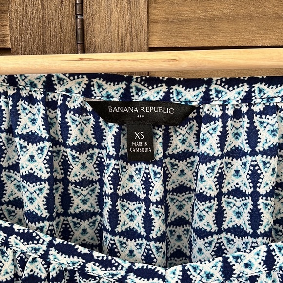 Banana Republic blouse size XS - Picture 2 of 5